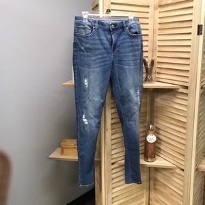 White black distressed jeans size 8 skinny